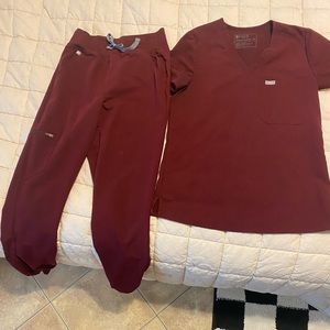 Figs Burgundy Scrub Set